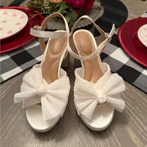 Kelly & Katie White Bow Heels